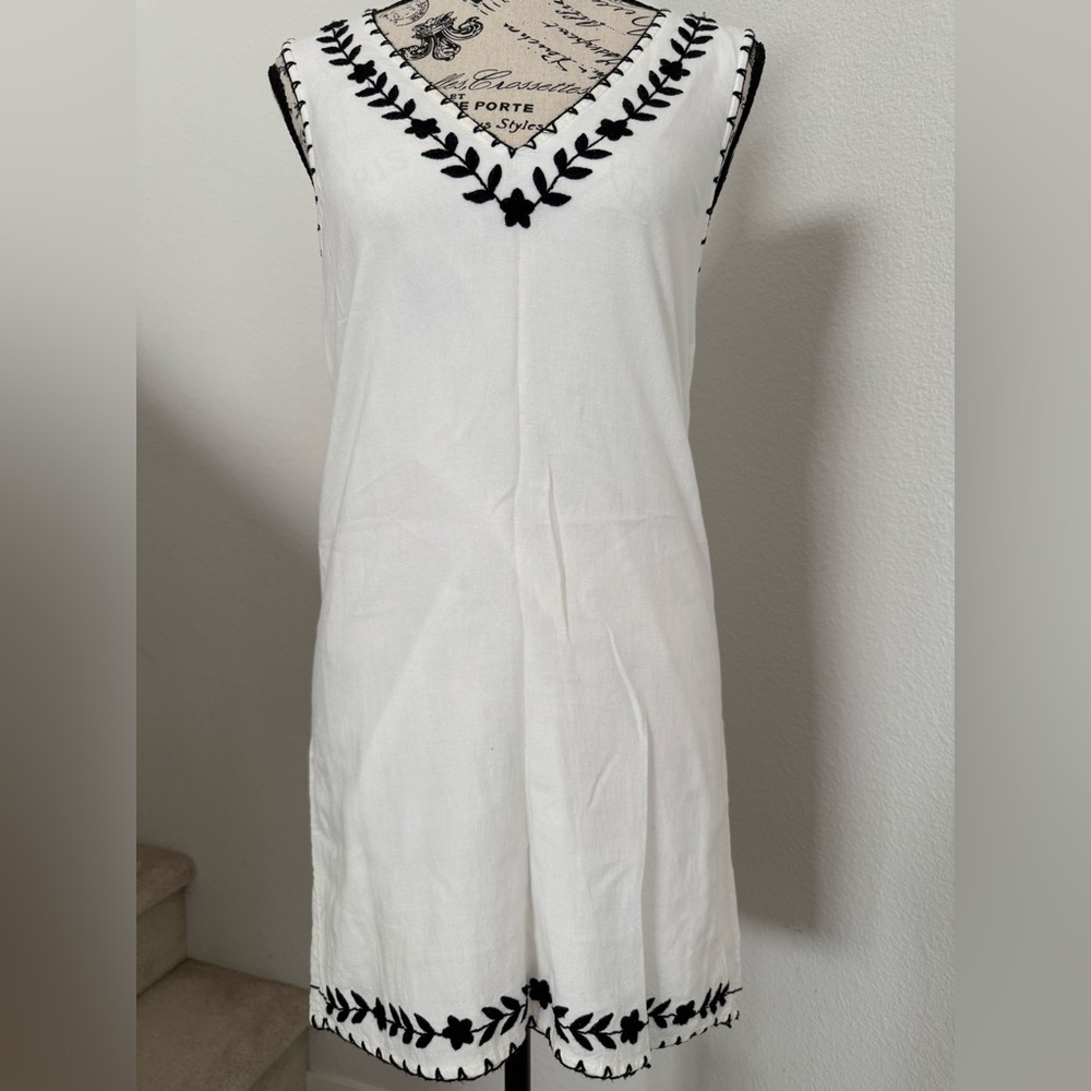 Urban Outfitters White Dress with Black Details